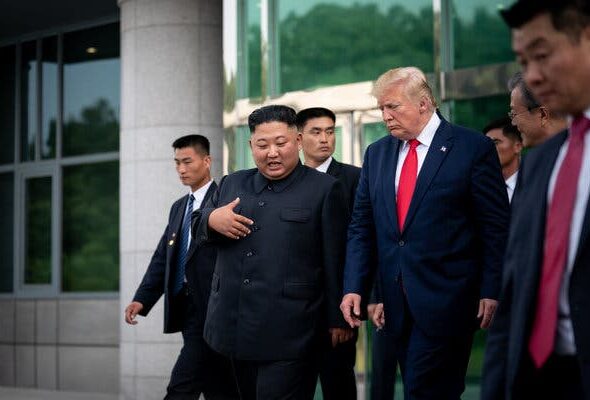 26int-asia-trump-kim-qzpg-articleLarge