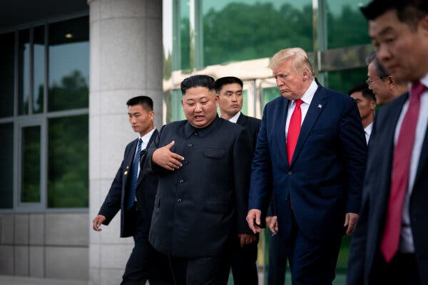 26int-asia-trump-kim-qzpg-articleLarge