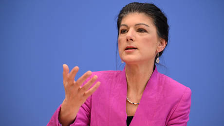 Germans turned into ‘cash cows’ for Ukraine – veteran politician