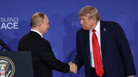 Trump doesn’t rule out Russia visit (VIDEO)